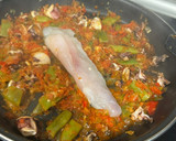 Foto del paso 4 de la receta: Fideuá de rape con langostinos