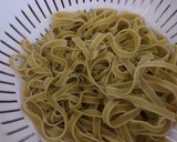 Foto del paso 6 de la receta: Fettuccine de espinacas a la Machaca Sonora