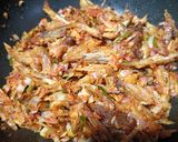 Foto langkah ke 4 dari resep Tongkol Suwir Kecombrang.
