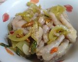 Foto langkah ke 7 dari resep Oseng Ceker Tomat Ijo.