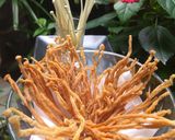 Foto langkah ke 3 dari resep Jamur enoki krispi.