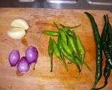 Foto langkah ke 3 dari resep Ikan tongkol cabe ijo simple.