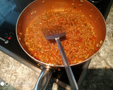 Foto del paso 6 de la receta: Pimientos rellenos de carne y arroz con queso rallado