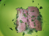 Atún marinado 3 días con salsa de tomate casera
