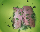 Foto del paso 1 de la receta: Atún marinado 3 días con salsa de tomate casera
