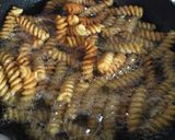 Foto langkah ke 2 dari resep Makaroni goreng.