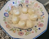 Foto del paso 2 de la receta: Albóndigas de brandada de bacalao en salsa verde con almejas