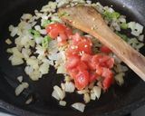 A picture of step 3 of Pakistani Omlette.