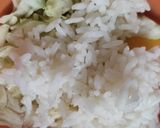 Foto langkah ke 2 dari resep Bola Nasi Goreng buat si kecil.