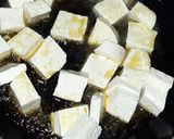 A picture of step 3 of Paneer Methi Chaman.