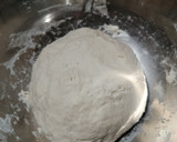 Foto del paso 3 de la receta: Pizza de cebolla y champiñones