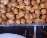 A picture of step 1 of Mango chickpea chaat.