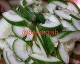Foto langkah ke 1 dari resep Tumis Timun Telur.