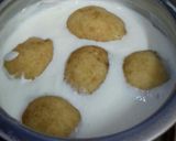 A picture of step 4 of Moong Dal Dahi Vada.