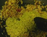 Foto langkah ke 5 dari resep Nasi Goreng Mawut Bumbu Sambel Terasi.