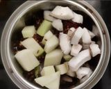 A picture of step 4 of Chow Chow chutney.