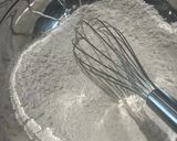 A picture of step 2 of Sweet tahini cake with tahini glaze.
