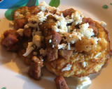 Foto del paso 7 de la receta: Huevos estrellados bañados en salsa verde con jamón