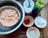 รูปขั้นตอนการทำที่ 2 ของ หนังไก่ทอดกรอบ สูตรน้ำมันไม่กระเด็น