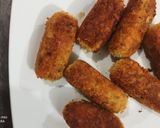 A picture of step 3 of Cutlets Paratha Roll.