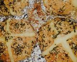 Foto langkah ke 8 dari resep Korean garlic bread.