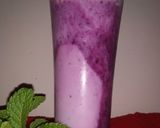 A picture of step 4 of Black Grapes Smoothie.