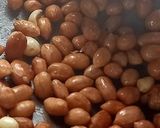 A picture of step 1 of Peanut chutney.