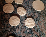 Foto del paso 3 de la receta: Tortas fritas dulces de harina integral y naranja