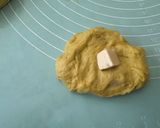 A picture of step 4 of Mango Cheese Pandesal.
