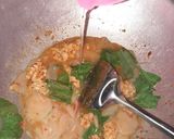 Foto langkah ke 4 dari resep 119. Seblak Kerupuk Telur kuah Pedas.