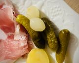 Hình bước làm 4 của món Raclette - Món Pháp Truyền Thống Mùa Lạnh Với Phô Mai Nóng Chảy, Jambon & Khoai Tây