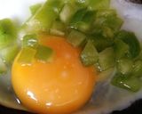 Foto del paso 1 de la receta: Huevo en tortilla 🍳