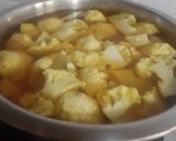 A picture of step 2 of Cauliflower pickle.
