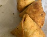 A picture of step 8 of Punjabi Samose.