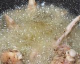 Foto langkah ke 8 dari resep Coriander Fried Chicken Wings/ Sayap Ayam Goreng Ketumbar.