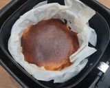 Foto langkah ke 4 dari resep Burnt Cheese Cake.