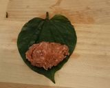 A picture of step 3 of Oven-Grilled Beef Wrapped in Betel Leaves (Bò Lá Lốt).