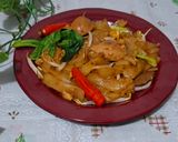 Foto langkah ke 4 dari resep Kwetiau Goreng Pedas.