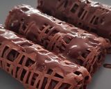A picture of step 4 of Chocolate Net Crepes.