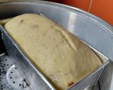 Foto langkah ke 4 dari resep Roti KuKus kismis.