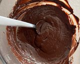 Foto del paso 2 de la receta: Trufas de chocolate y aguacate