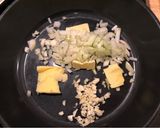A picture of step 3 of Healthy 15 minute Salmon pasta.