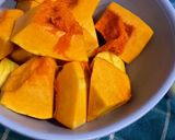 Foto langkah ke 1 dari resep Kolak Pisang Labu Kuning dan Nanas.