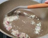Foto langkah ke 4 dari resep Tumis jamur Krikit.