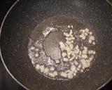Foto del paso 2 de la receta: Arroz con Setas y Butifarra