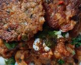 A picture of step 7 of Aloo tikki tamatar chat.