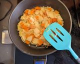 Foto del paso 3 de la receta: Solomillo de Pavo con salsa de manzana en olla lenta