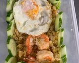 Hình bước làm 2 của món Cơm chiên trứng và tôm