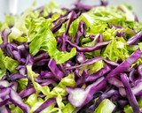 Foto del paso 1 de la receta: Ensalada con frutas y salsa griega