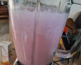 Une image de l'étape 2 de Smoothie mangue framboise.